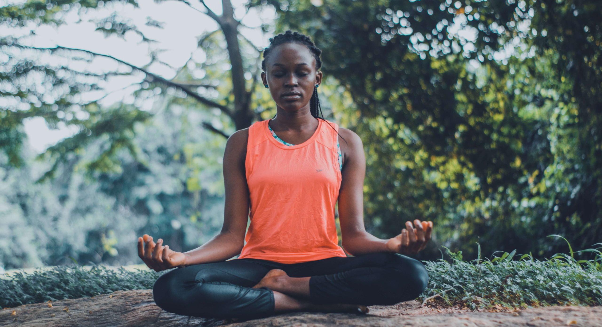 A Beginner’s Guide to Meditation For Productivity, Stress Reduction & Happiness